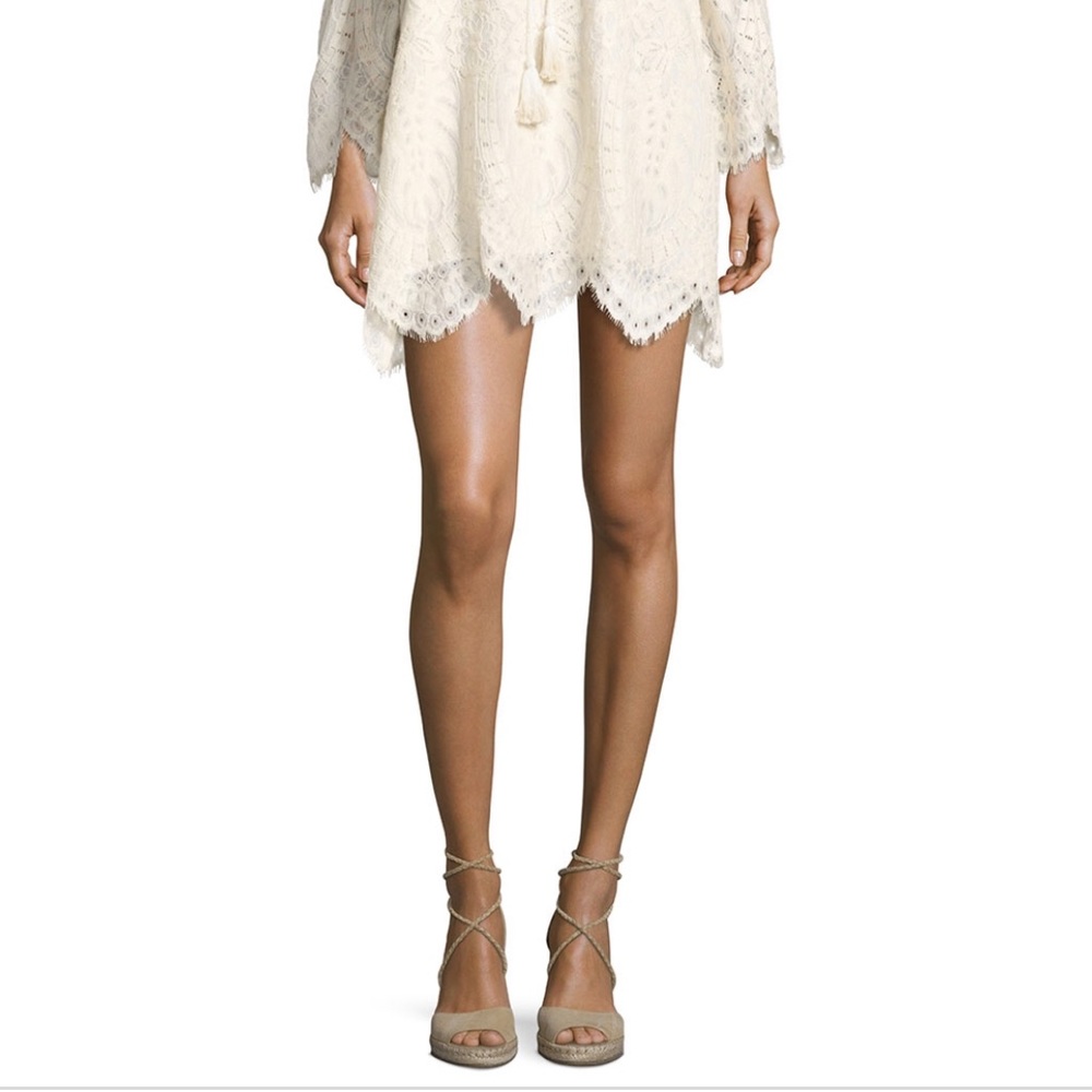 Red Carter Deidra off-the-shoulder Lace Dress - Picture 3 of 8